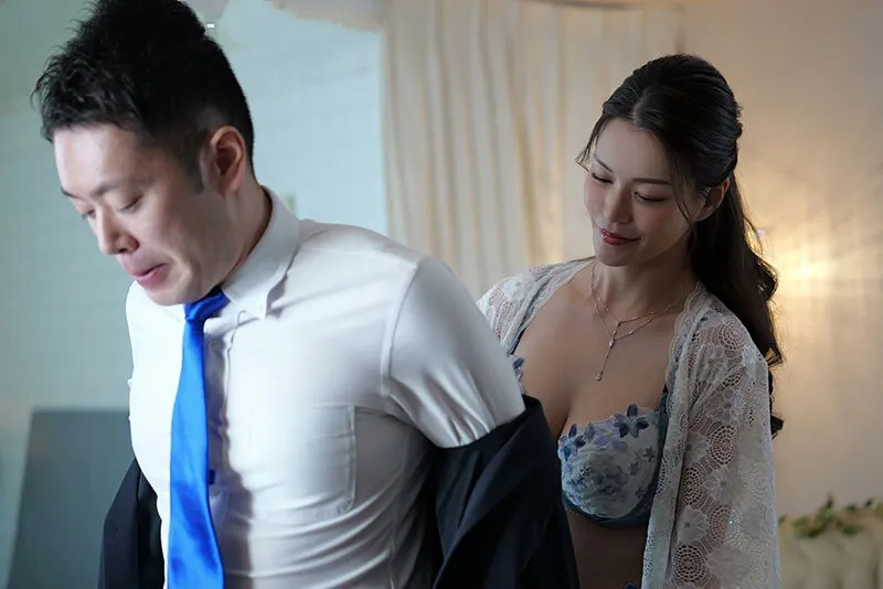 một thiên đường tắm hơi nơi cảm xúc và nụ hôn gặp gỡ.