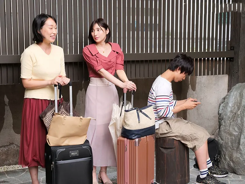 Xin lỗi vì mẹ đã làm dương vật của con cương cứng